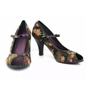Madden Girl Mollyyy peep-toe Mary Janes